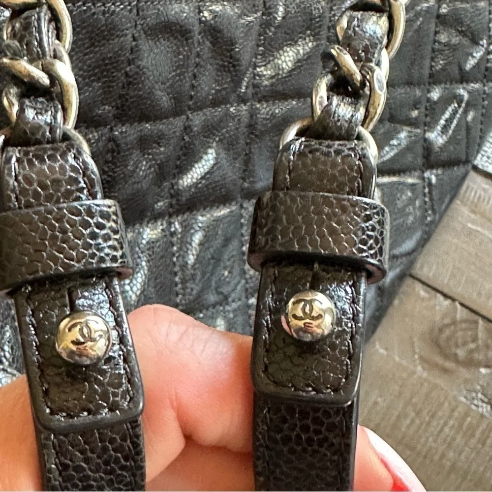 🔥VERY RARE CHANEL 31 Rue CAMBON Glazed Caviar Tote Bag/GUARANTEED AUTHENTIC 🔥 - Picture 5 of 16
